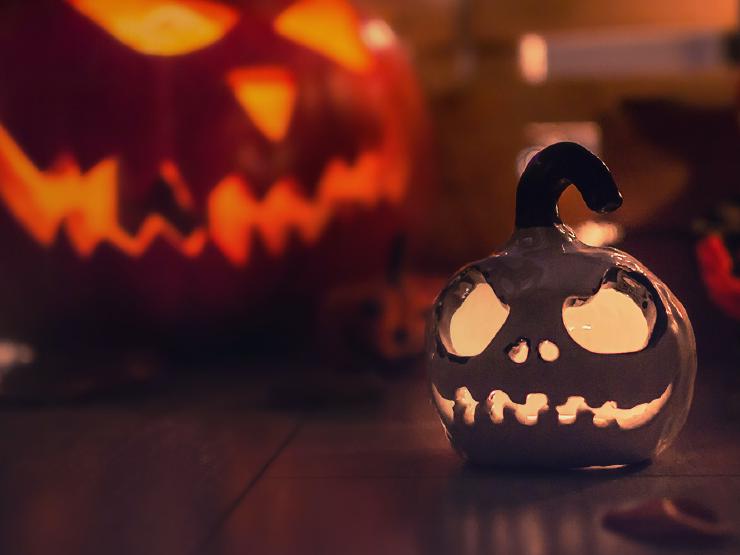 500+ Halloween "Gæt og grimasser" ideer til uhyggelig sjov